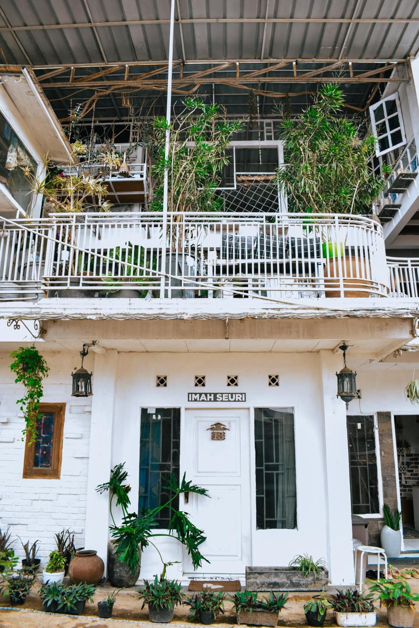 Imah Seuri By Kaya Rooms Tutugan Luaran gambar