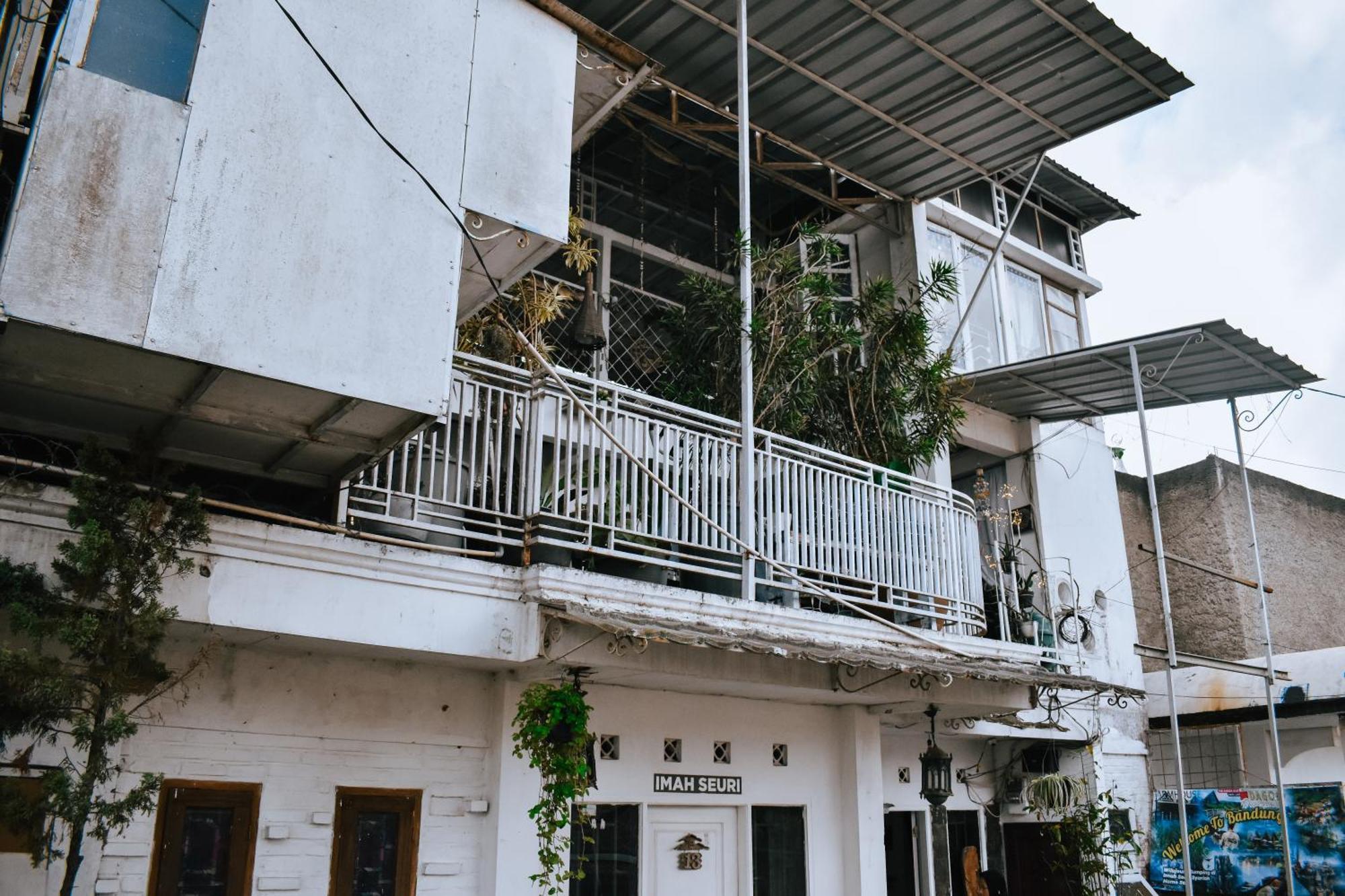Imah Seuri By Kaya Rooms Tutugan Luaran gambar