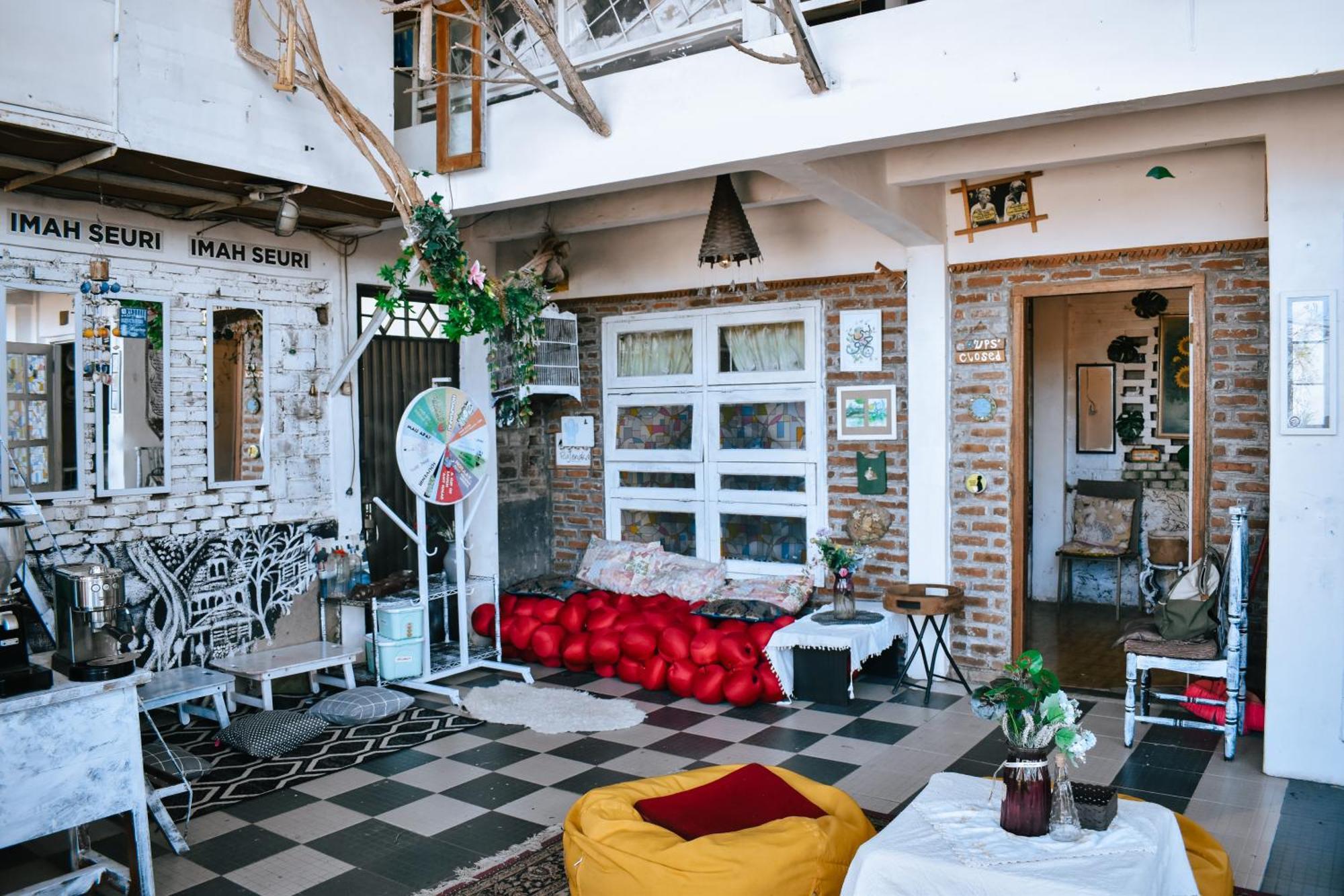Imah Seuri By Kaya Rooms Tutugan Luaran gambar